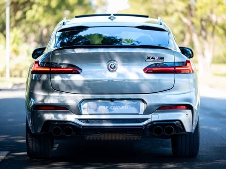 2021-BMW-X4-M-Competition_5