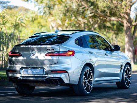 2021-BMW-X4-M-Competition_6