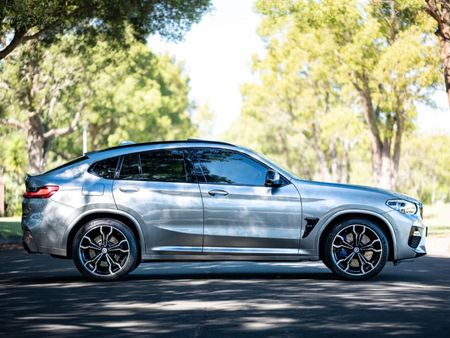 2021-BMW-X4-M-Competition_7