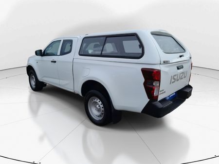 2024-Isuzu-D-Max-19-DDI-HR-Extended-Cab_4