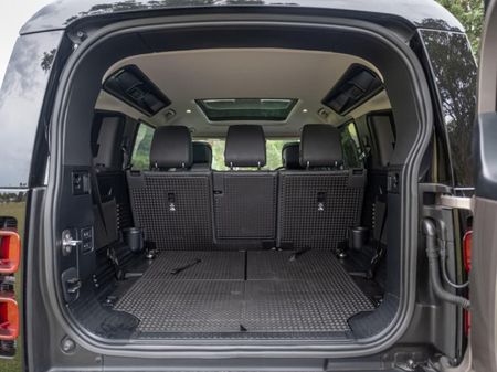 2023-Land-Rover-Defender-110-D300-HSE-X-Dynamic_9