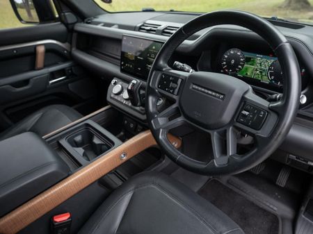 2023-Land-Rover-Defender-110-D300-HSE-X-Dynamic_20