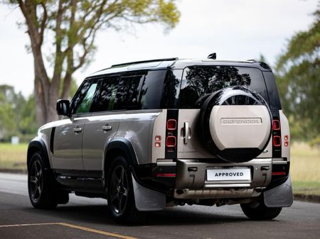 2023-Land-Rover-Defender-110-D300-HSE-X-Dynamic_4