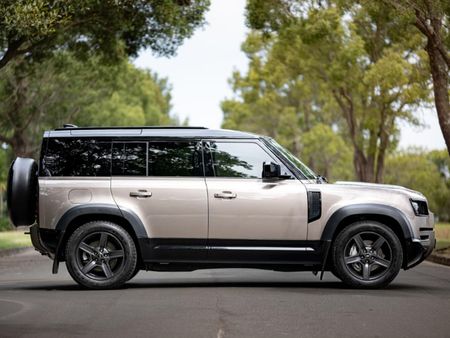 2023-Land-Rover-Defender-110-D300-HSE-X-Dynamic_7