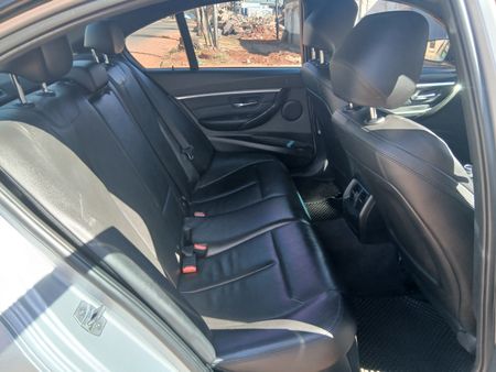2018-BMW-3-Series-320i-M-Sport-Auto_11