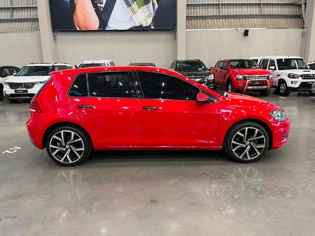 2018-Volkswagen-Golf-VII-10-TSI-Trendline_7
