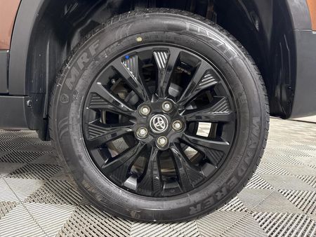 2023-Toyota-Urban-Cruiser-15-Xs_6