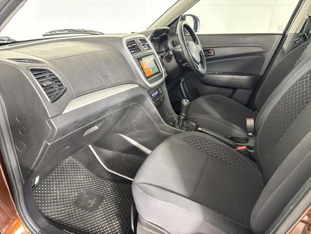 2023-Toyota-Urban-Cruiser-15-Xs_8