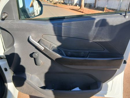2016-Chevrolet-Utility-14_8