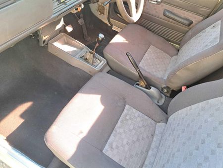 1999-Nissan-1400-5-spd_19