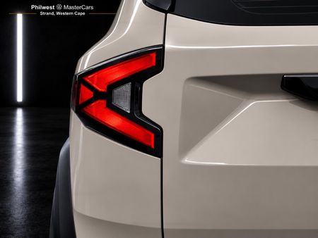 2025-Renault-Duster-13T-Intens-EDC_12