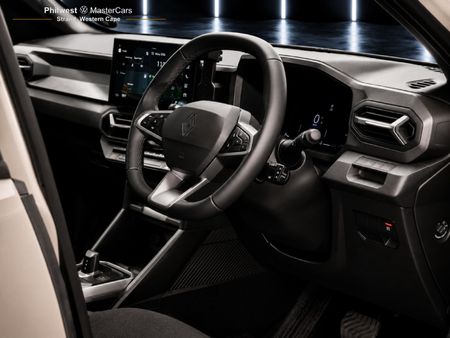 2025-Renault-Duster-13T-Intens-EDC_15