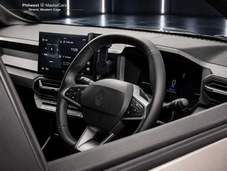 2025-Renault-Duster-13T-Intens-EDC_16