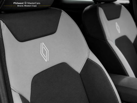 2025-Renault-Duster-13T-Intens-EDC_18