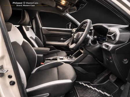 2025-Renault-Duster-13T-Intens-EDC_24