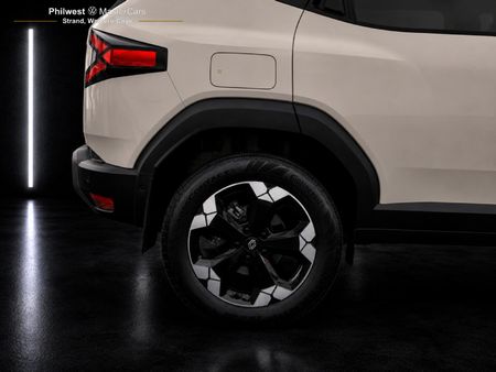 2025-Renault-Duster-13T-Intens-EDC_30