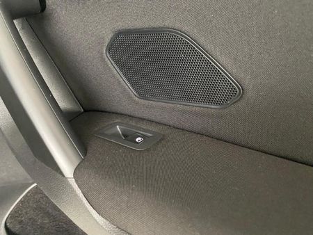 2021-Volkswagen-Tiguan-Allspace-14-TSI-Trendline-Auto-110kW_10