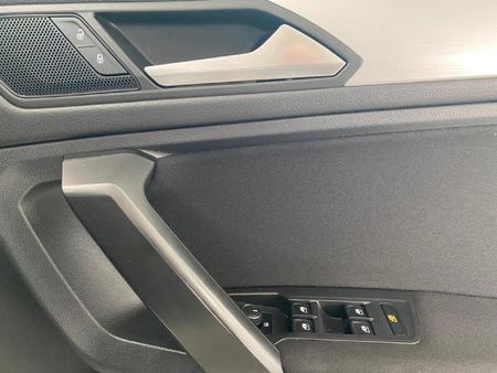 2021-Volkswagen-Tiguan-Allspace-14-TSI-Trendline-Auto-110kW_12