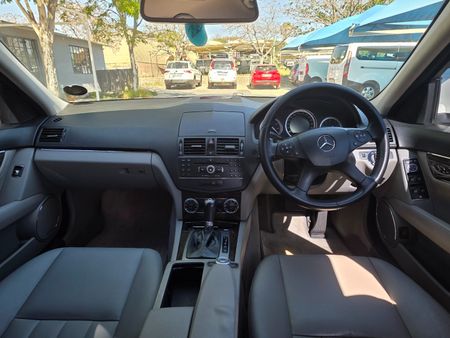 2008-Mercedes-Benz-C-Class-C-280-Elegance-Auto_9