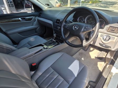 2008-Mercedes-Benz-C-Class-C-280-Elegance-Auto_10