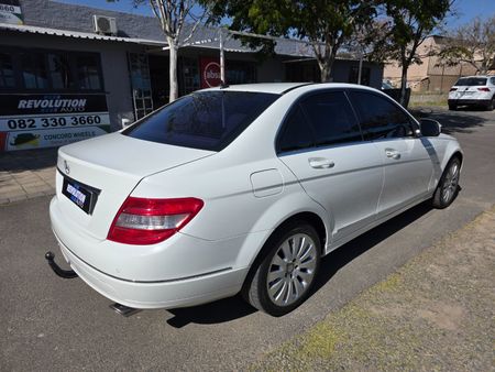 2008-Mercedes-Benz-C-Class-C-280-Elegance-Auto_2