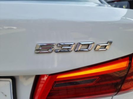 2017-BMW-5-Series-530d-M-Sport-Auto_7