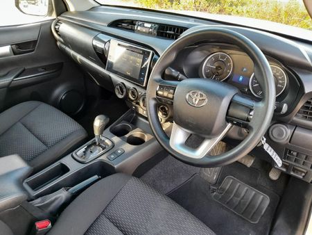 2018-Toyota-Hilux-24-GD-6-SRX-4x4-Auto-Double-Cab_9