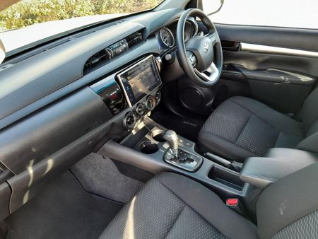 2018-Toyota-Hilux-24-GD-6-SRX-4x4-Auto-Double-Cab_11