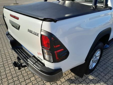 2018-Toyota-Hilux-24-GD-6-SRX-4x4-Auto-Double-Cab_16