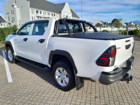 2018-Toyota-Hilux-24-GD-6-SRX-4x4-Auto-Double-Cab_4