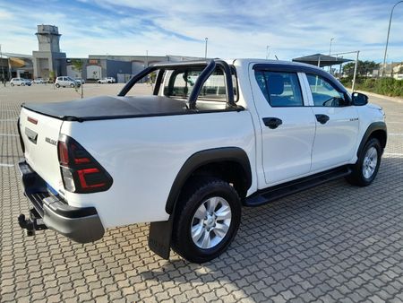 2018-Toyota-Hilux-24-GD-6-SRX-4x4-Auto-Double-Cab_6