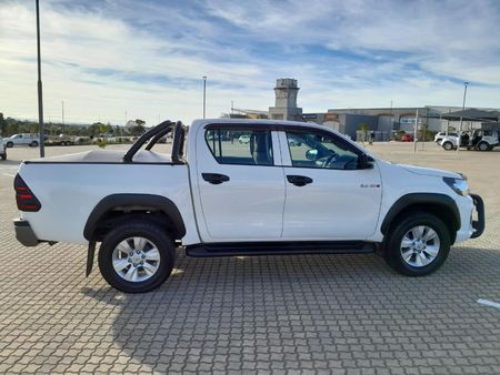 2018-Toyota-Hilux-24-GD-6-SRX-4x4-Auto-Double-Cab_7