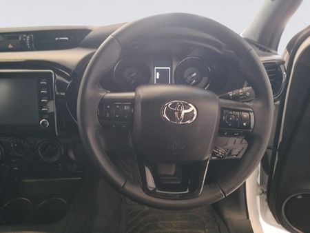 2025-Toyota-Hilux-28-GD-6-RB-Legend-55-Auto-Extended-Cab_3