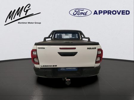 2025-Toyota-Hilux-28-GD-6-RB-Legend-55-Auto-Extended-Cab_6