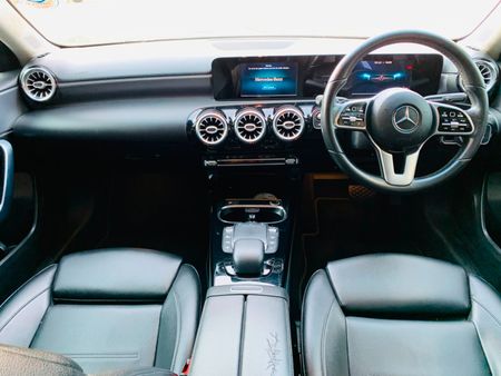 2019-Mercedes-Benz-A-Class-A-200-Auto_11