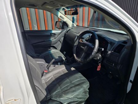2013-Isuzu-KB-250D-Teq-Double-Cab-4x4-LE_13