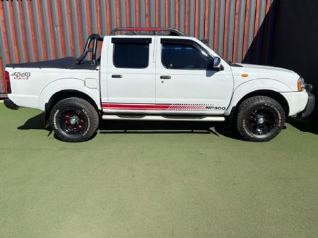 2015-Nissan-NP300-24i-4x4-Double-Cab_7
