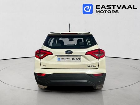 2020-Mahindra-XUV-300-15D-W6_5