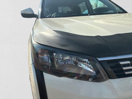 2020-Mahindra-XUV-300-15D-W6_8