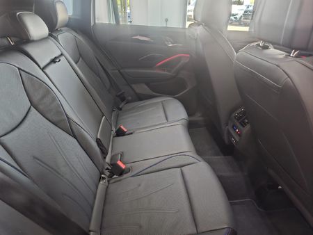2025-Volkswagen-Tiguan-20TDI-R-Line-4Motion_11