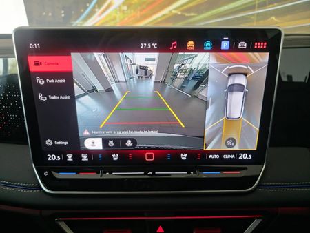2025-Volkswagen-Tiguan-20TDI-R-Line-4Motion_17