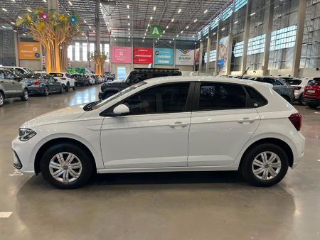 2023-Volkswagen-Polo-10-TSI_5