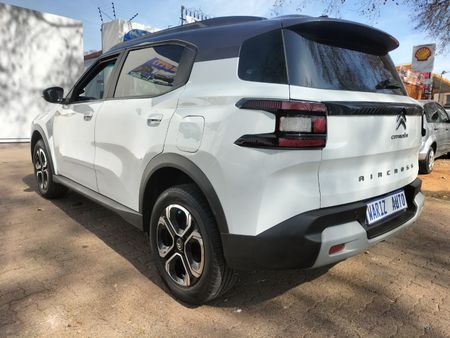 2026-Citroen-C3-12T-Max-Auto_5