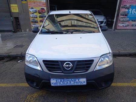 2018-Nissan-NP200-16-AC-Safety-Pack_1
