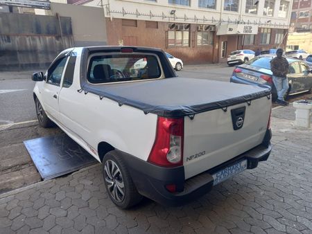 2018-Nissan-NP200-16-AC-Safety-Pack_3