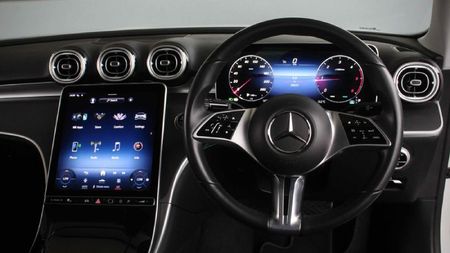 2024-Mercedes-Benz-C-Class-C-220d-Auto_12