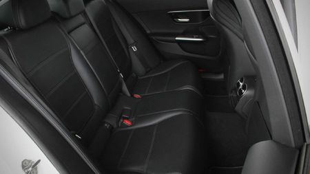 2024-Mercedes-Benz-C-Class-C-220d-Auto_16