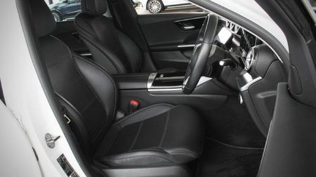 2024-Mercedes-Benz-C-Class-C-220d-Auto_18
