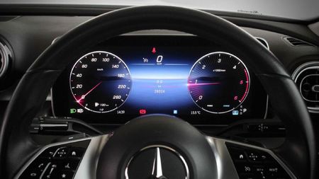 2024-Mercedes-Benz-C-Class-C-220d-Auto_7