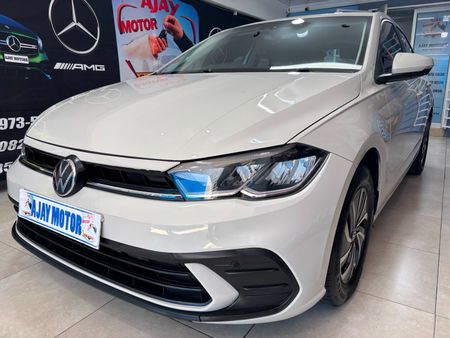 2023-Volkswagen-Polo-10-TSI-Life_2